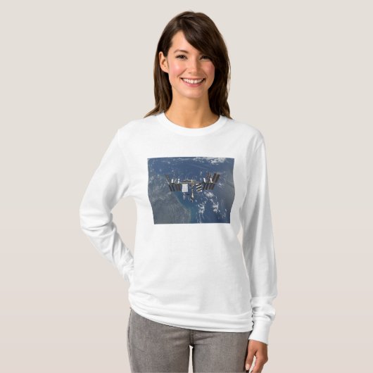 Internationaal ruimtestation in baan 3 t-shirt (Voorkant volledig)