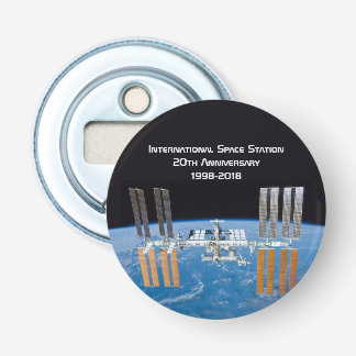 Internationaal Ruimtestation ISS 20e Jubileum Button Flesopener