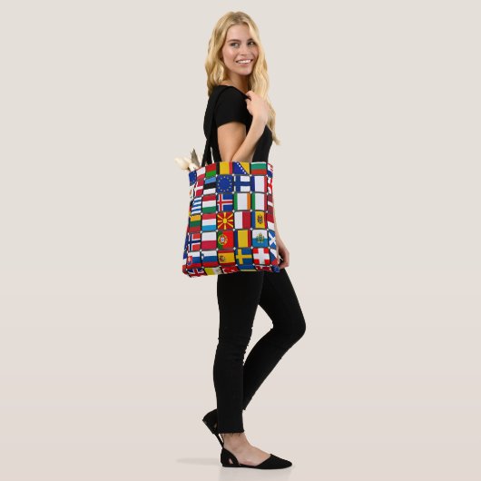 Internationaal vlaggenCollectie Tote Bag (Op model)