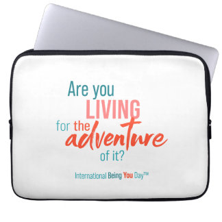 International Being You Day Citaten - Laptop Sleeve