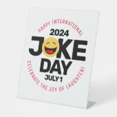 International Joke Day lachend gezicht Reclamebord Met Voetstuk (Voorkant)