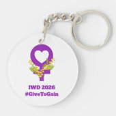 International Women's Day 2026 IWD Give To Gain Sleutelhanger (Achterkant)