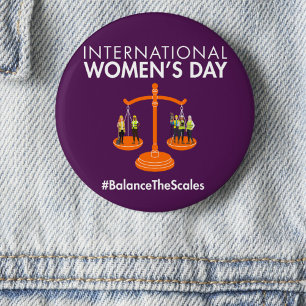 Internationale Vrouwendag 2026 Breng De Schaal In Ronde Button 5,7 Cm