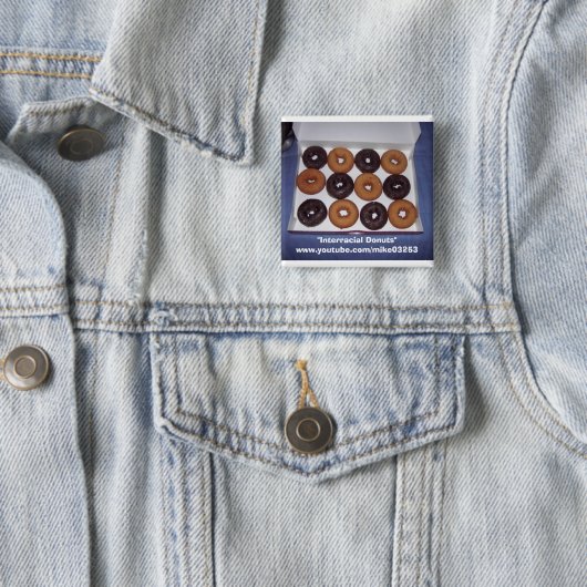 Interraciale donuts vierkante button 5,1 cm (In situ)