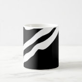 Into the Deep: Abstract Zwart & Wit Koffiemok (Center)