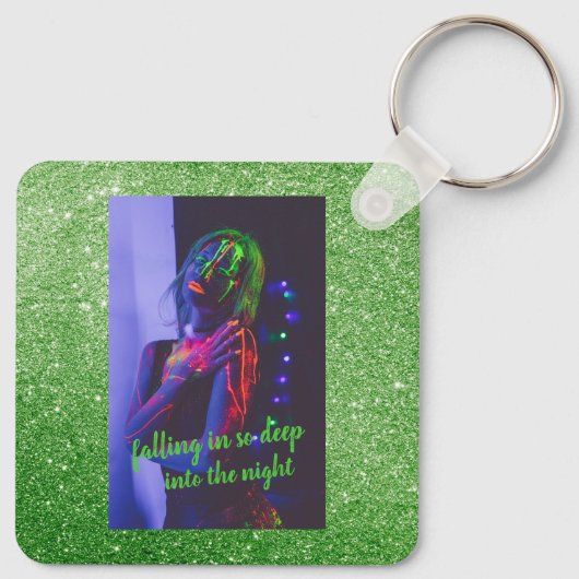 Into the Night Green Faux Glitter Sleutelhanger (Achterkant)