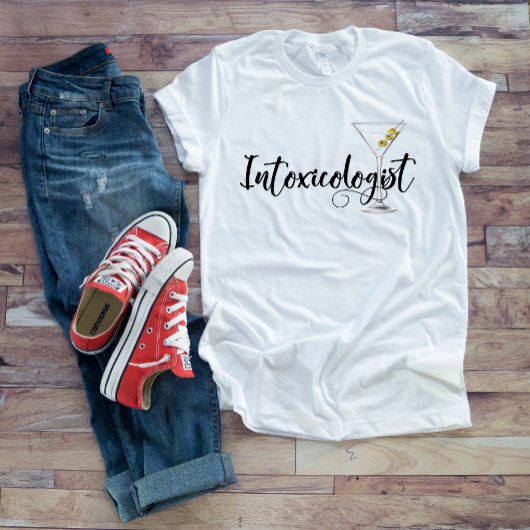 Intoxicoloog Drinkend Martini Glas Cocktail T-shirt