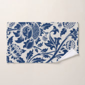 Intricate blue floral pattern on light background bad handdoek (Handdoek)
