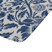 Intricate blue floral pattern on light background snijplank (Hoek)
