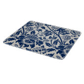 Intricate blue floral pattern on light background snijplank (Hoek)