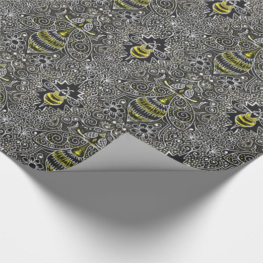 intricate filigree bee wrappapier cadeaupapier (Hoek)