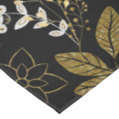 Intricate floral pattern with gold and white  tafelkleed (Gekanteld)
