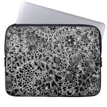 Intricate Hand-Drawn Floral Lace Pattern 