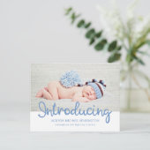 Introductie van Baby Boy Blue Typografie Foto Aankondigingskaart (Staand voorkant)