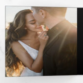 Introductie van de fotogalerie Mr en Mrs Elopement Drieluik Uitnodiging (Binnenzijde eerst)