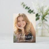 Introductie van gegradueerde verpleegkundige met e aankondigingskaart (Staand voorkant)