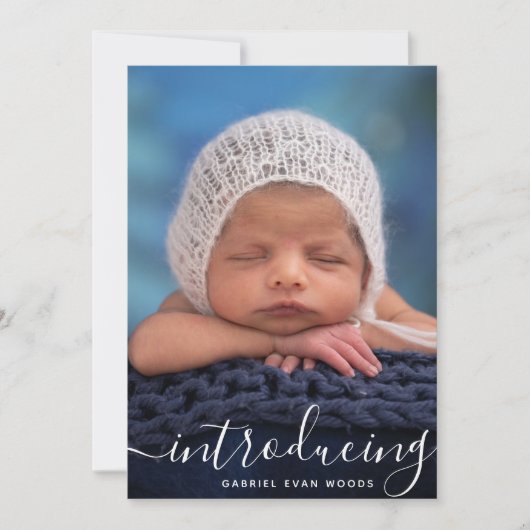 Introductie van White Script Foto-overlay Baby Geb Aankondiging (Voorkant)