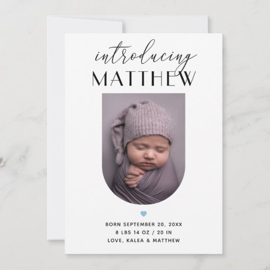 Introductie. Zwart-witte elegante scriptgeboorte Aankondiging (Voorkant)