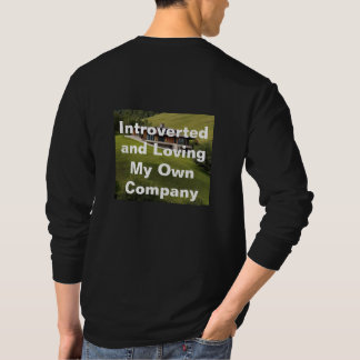 "Introvert en liefdevol mijn eigen bedrijf" T-shirt