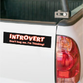 Introvert... ik denk er niet aan. bumpersticker (Op Truck)