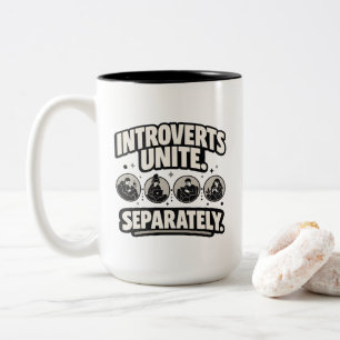 Introvert "INTROVERTEN VERENIGEN. AFZONDERLIJK." I Tweekleurige Koffiemok