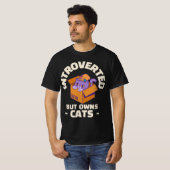 Introvert maar bezit katten Kat Liefhebber T-shirt (Voorkant volledig)
