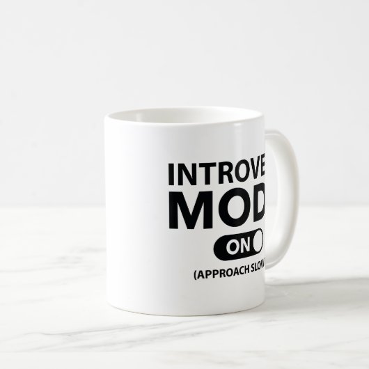 Introvert-modus ingeschakeld koffiemok (Voorkant rechts)