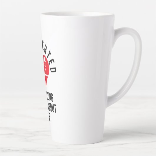 Introverte maar bereid om over de Mok van wijn te  (Rechts)