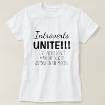Introverte verenigt u zonder grappige quote