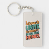 Introverten verenigen zich... In onze eigen huizen Sleutelhanger (Voorkant)
