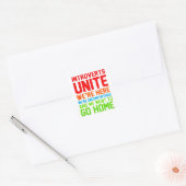 INTROVERTS UNITE WE ZIJN HIER ONVERENIGBAAR... VIERKANTE STICKER (Envelop)