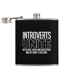 Introverts verenigen: We willen naar huis Heupfles