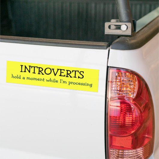 INTROVERTS, wacht even terwijl ik bezig ben met ve Bumpersticker (Op Truck)
