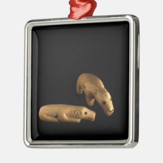 Inuit polaire beren, 14e tot 15e eeuw metalen ornament (Links)