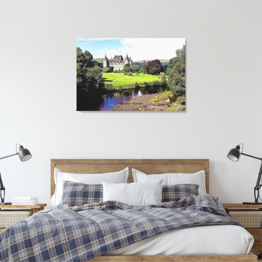 Inveraray Castle - Clan Campbell Canvas Afdruk (Insitu (Slaapkamer))