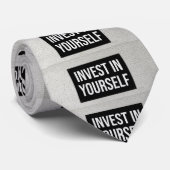 INVESTEER IN JEZELF STROPDAS (Opgerold)