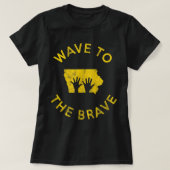 Iowa Wave to the Brave Football Childrens Hospital T-shirt (Design voorkant)