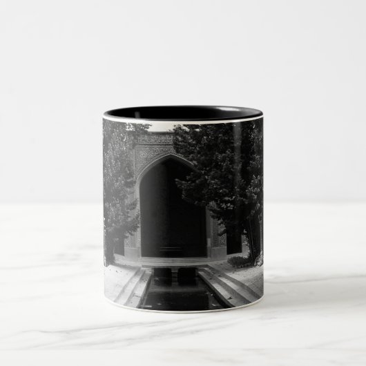  Iran Isfahan moskee Two-Tone Coffee Mok (Center)