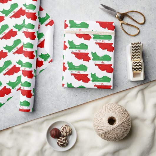 Iran kaart met vlag en embleem cadeaupapier (Crafts)