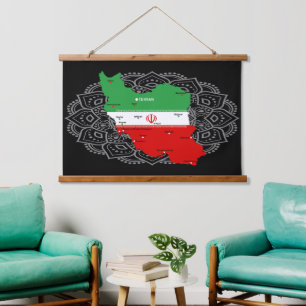 Iran kaart met vlag en embleem hangend wandkleed
