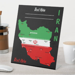Iran kaart met vlag en embleem reclamebord met voetstuk