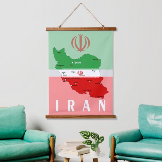 Iran Map with Flag and Emblem Hangend Wandkleed (Woonkamer)