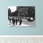 Iran Stadsstraat in Teheran en volk Canvas Afdruk (Insitu (Houten vloer))