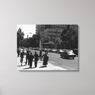 Iran Stadsstraat in Teheran en volk Canvas Afdruk