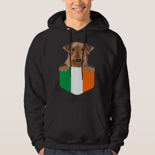 Ireland Flag Airedale Terrier Dog In Pocket Hoodie (Voorkant)