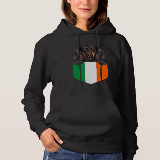 Ireland Flag Black and Tan Coonhound Dog In Pocket Hoodie (Voorkant)
