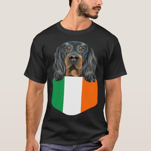 Ireland Flag Gordon Setter Dog In Pocket T-shirt (Voorkant)