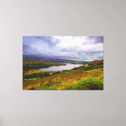 Ireland's "Heavenly Glen": Mystical Dunlewey Lough Canvas Afdruk (Voorkant)