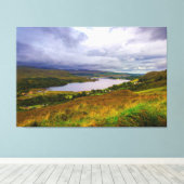 Ireland's "Heavenly Glen": Mystical Dunlewey Lough Canvas Afdruk (Insitu (Houten vloer))