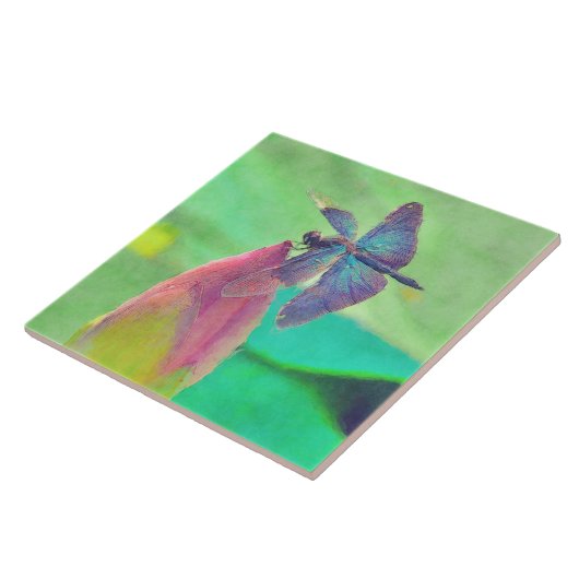 Iridescent Blue Dragonfly op waterlily Tegeltje (Zijkant)